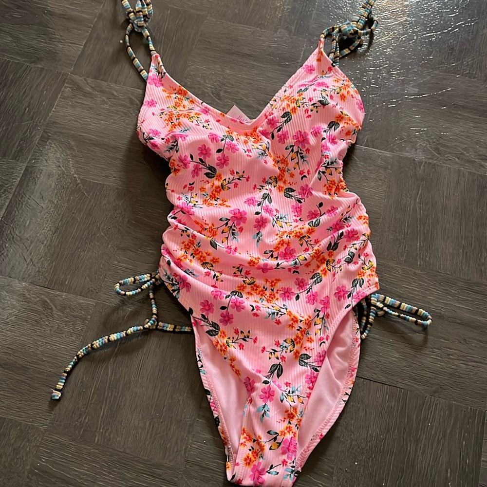 No Boundaries swimsuit, size small(3-5)